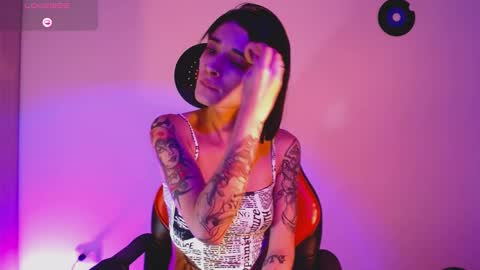 Snapshot of rot_wallace chatting on September 22, 2025, 12:12 am rot_wallace online show from September 22, 2025, 12:12 am