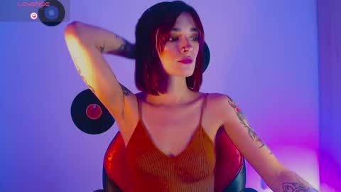 Snapshot of rot_wallace chatting on October 18, 2025, 10:21 pm rot_wallace online show from October 18, 2025, 10:21 pm