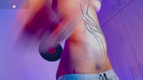 Snapshot of rot_wallace chatting on October 23, 2025, 10:19 pm rot_wallace online show from October 23, 2025, 10:19 pm