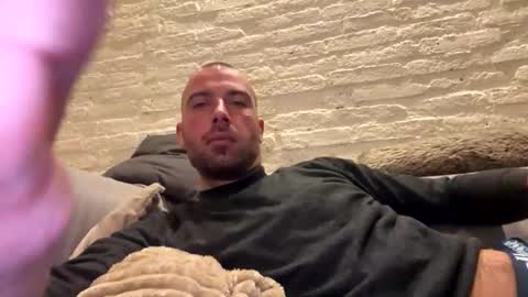 rotteei1 online show from October 18, 2025, 5:32 am