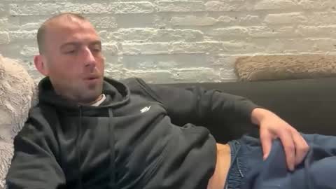 Snapshot of rotteei1 chatting on March 28, 2026, 8:36 am rotteei1 online show from March 28, 2026, 8:36 am