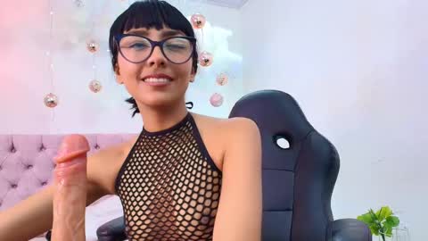  JESSY ROULY online show from December 17, 2024, 10:43 pm