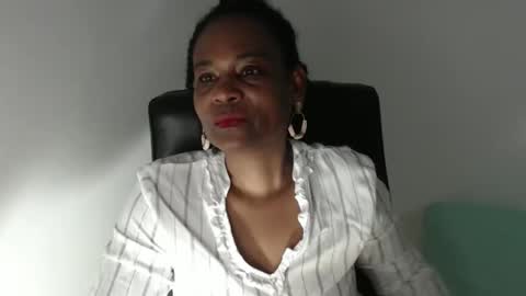 luxa online show from May 4, 2026, 12:56 pm