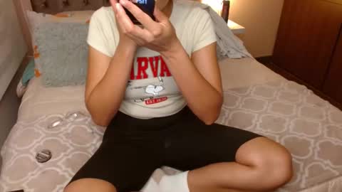 Rouss marie henao  online show from February 8, 2025, 9:35 am