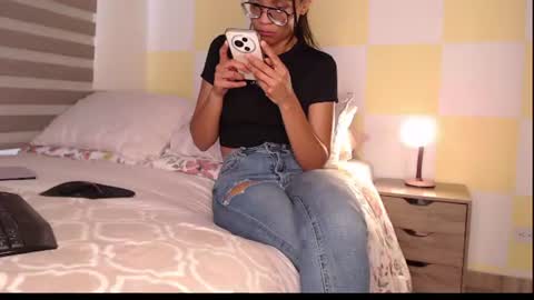 Rouss marie henao  online show from June 14, 2026, 5:59 pm