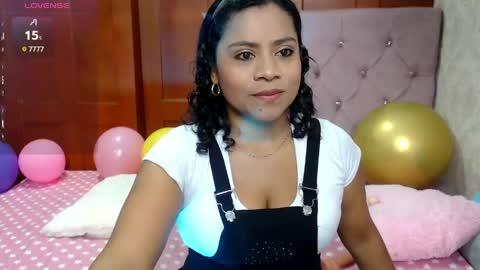 Snapshot of rousse_amber chatting on June 5, 2026, 1:50 pm amber online show from June 5, 2026, 1:50 pm