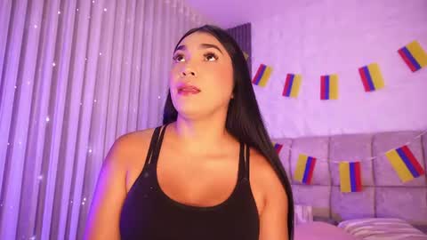 Snapshot of rousse_coup chatting on June 22, 2026, 7:11 pm Rosse and Miller online show from June 22, 2026, 7:11 pm