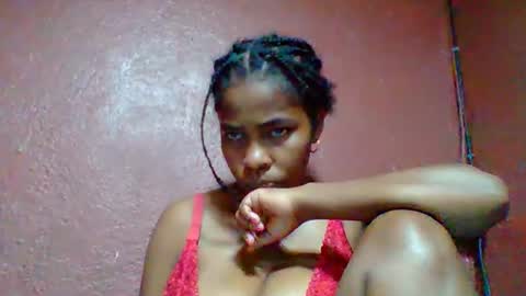 rovaelyah online show from January 7, 2026, 6:16 am