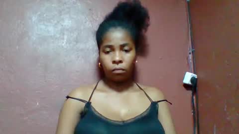 Snapshot of rovaelyah chatting on February 6, 2026, 6:44 pm rovaelyah online show from February 6, 2026, 6:44 pm