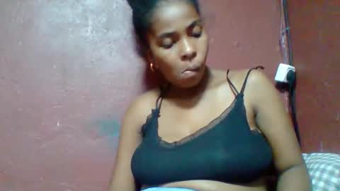 Snapshot of rovaelyah chatting on February 12, 2026, 7:20 pm rovaelyah online show from February 12, 2026, 7:20 pm