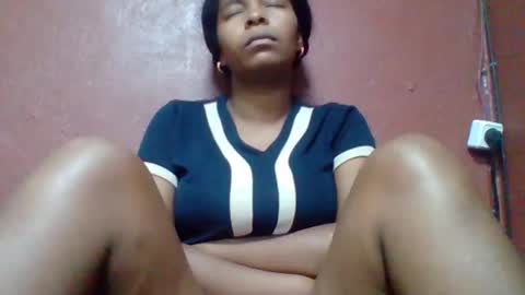 Snapshot of rovaelyah chatting on March 13, 2026, 3:02 am rovaelyah online show from March 13, 2026, 3:02 am