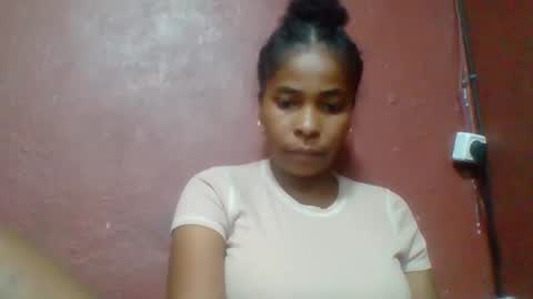 Snapshot of rovaelyah chatting on March 17, 2026, 3:26 pm rovaelyah online show from March 17, 2026, 3:26 pm