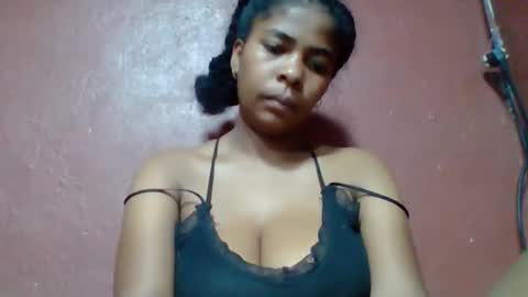 rovaelyah online show from April 28, 2026, 3:00 am