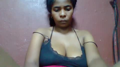 rovaelyah online show from April 30, 2026, 3:51 pm