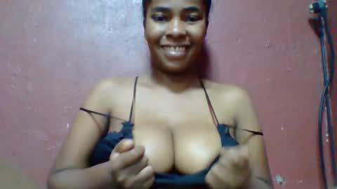 rovaelyah online show from May 2, 2026, 6:29 am