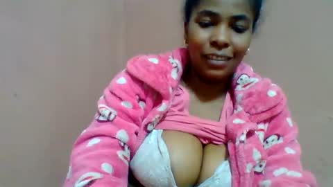 rovaelyah online show from July 6, 2026, 5:48 pm