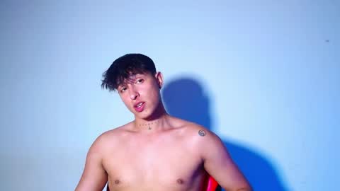 rowanboy23 online show from May 3, 2026, 11:33 pm