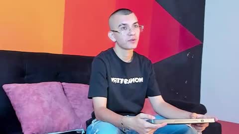 Rowan online show from September 25, 2025, 12:09 pm