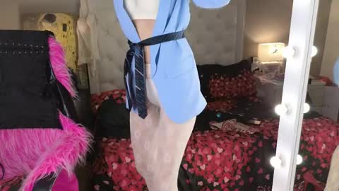 Roxalana online show from April 25, 2026, 1:41 pm