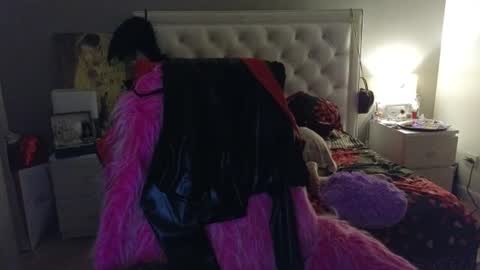 Roxalana online show from June 15, 2026, 6:43 pm