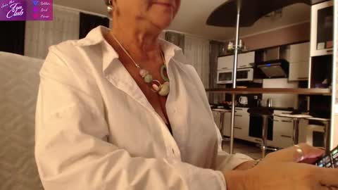 Roxana online show from December 4, 2024, 2:26 pm