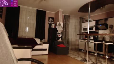 Roxana online show from December 5, 2024, 2:44 pm