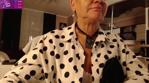 Roxana online show from December 5, 2024, 5:50 pm