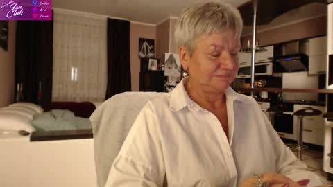 Roxana online show from December 15, 2024, 4:04 pm