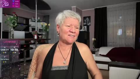 Roxana online show from February 10, 2025, 3:42 pm