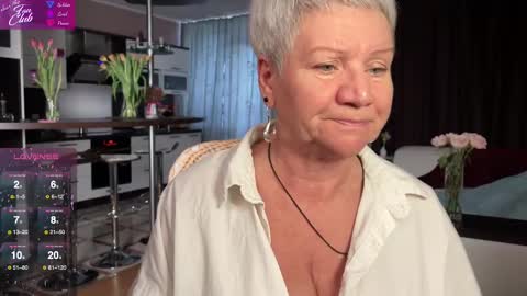 Roxana online show from March 11, 2025, 1:34 pm