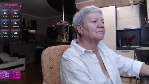 Roxana online show from November 16, 2025, 2:11 pm