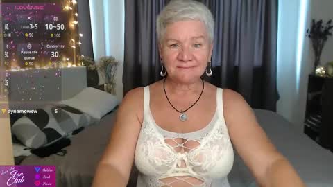 Snapshot of roxana_brooks chatting on May 12, 2026, 2:52 am Roxana online show from May 12, 2026, 2:52 am