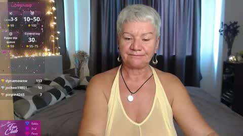 Snapshot of roxana_brooks chatting on May 13, 2026, 1:25 am Roxana online show from May 13, 2026, 1:25 am