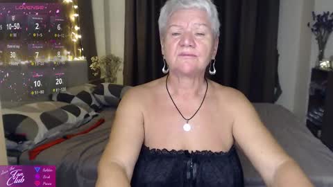 Snapshot of roxana_brooks chatting on May 18, 2026, 2:23 pm Roxana online show from May 18, 2026, 2:23 pm