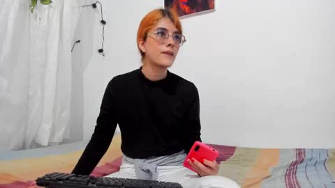 Snapshot of roxanajames__ chatting on September 22, 2025, 4:20 pm roxy online show from September 22, 2025, 4:20 pm