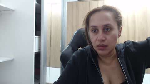 Roxana online show from January 15, 2025, 4:15 am