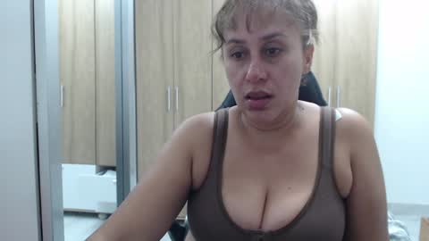 Roxana online show from February 6, 2025, 4:31 am