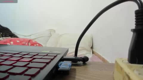 Snapshot of roxanamariahills_ chatting on October 20, 2025, 5:30 am Rosita online show from October 20, 2025, 5:30 am