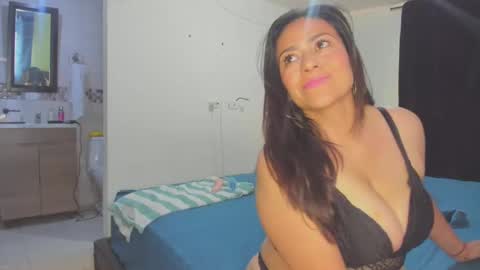 roxanasexy2025 online show from March 10, 2025, 6:23 pm