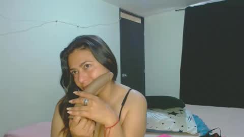 roxanasexy2025 online show from September 24, 2025, 12:52 pm