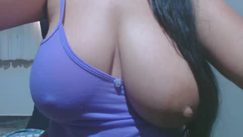 roxxy online show from June 3, 2026, 2:44 pm