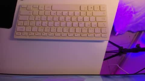 Roxane online show from March 18, 2026, 8:39 am