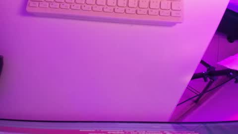 Roxane online show from March 22, 2026, 9:56 am