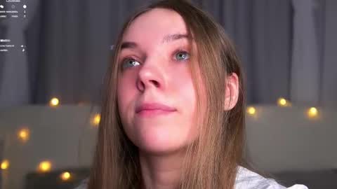 roxannastoo online show from December 22, 2025, 1:02 am