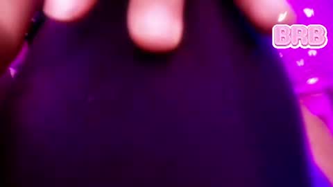 Snapshot of roxanne_han chatting on June 27, 2026, 12:10 pm roxanne_han online show from June 27, 2026, 12:10 pm