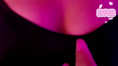 Snapshot of roxanne_han chatting on July 24, 2026, 11:52 am roxanne_han online show from July 24, 2026, 11:52 am