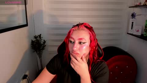 Snapshot of roxanne_morelli chatting on April 17, 2026, 12:08 pm roxanne online show from April 17, 2026, 12:08 pm
