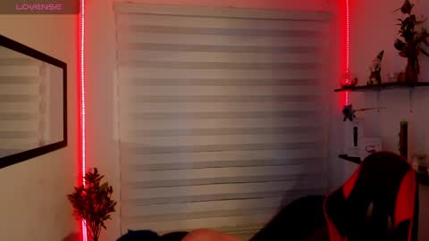 Snapshot of roxanne_morelli chatting on May 4, 2026, 12:12 pm roxanne online show from May 4, 2026, 12:12 pm