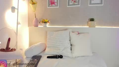 Roxanne Gomez online show from March 11, 2026, 1:06 pm