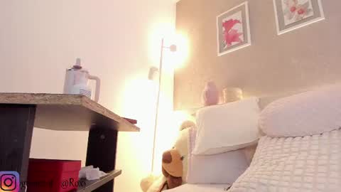 Roxanne Gomez online show from July 28, 2026, 3:21 pm